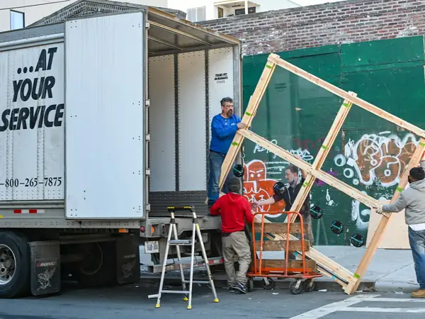 SAME-DAY & NEXT-DAY RUBBISH REMOVAL FOR MANHATTAN & ALL NYC BOROUGHS